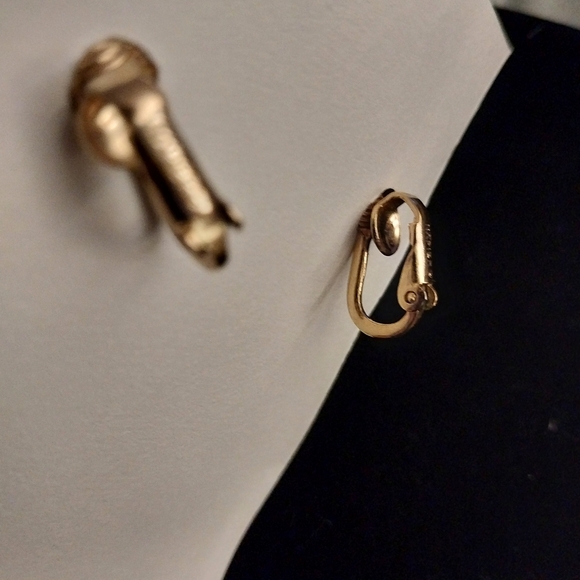 Napier Clip On Amber Vintage Drop Earrings with Gold Filligree Accents EUC - Picture 3 of 5